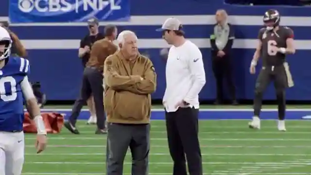 the-legendary-legacy-of-nfl-coach-tom-moore-a-46-year-journey