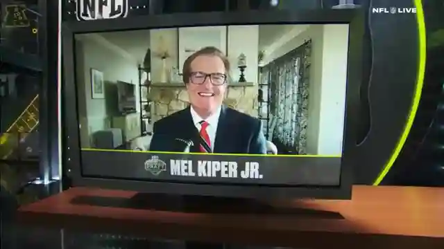 nfl-mock-draft-predictions-top-picks-and-exciting-prospects