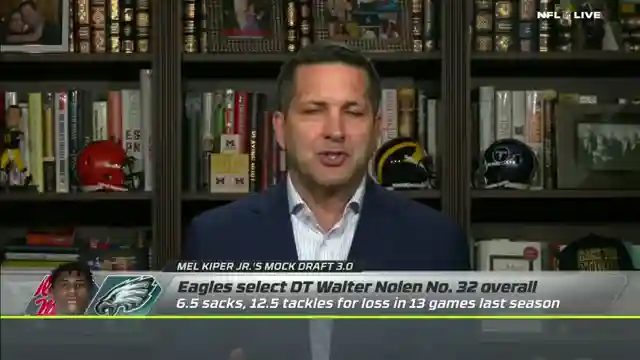 nfl-offseason-updates-eagles-retire-graham-bengals-sign-chase-higgins