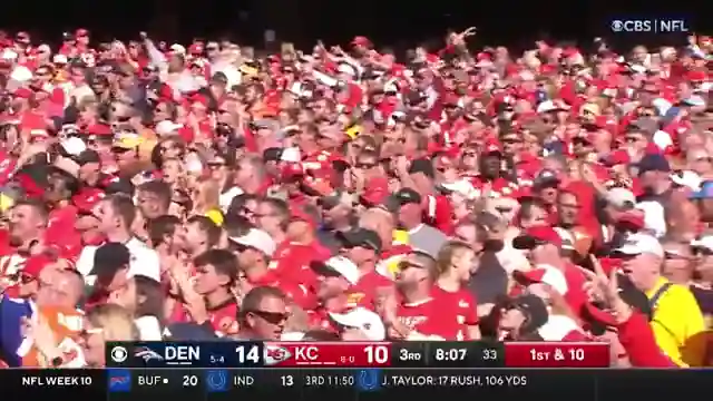 patrick-mahomes-leads-chiefs-to-victory-with-record-breaking-performance