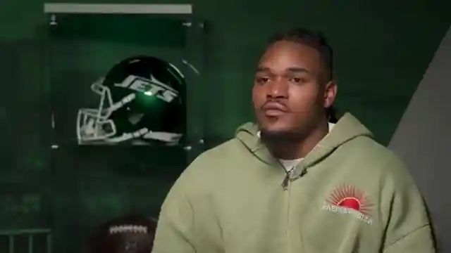 new-york-jets-revitalize-roster-with-young-talent-justin-fields-and-promising-signings